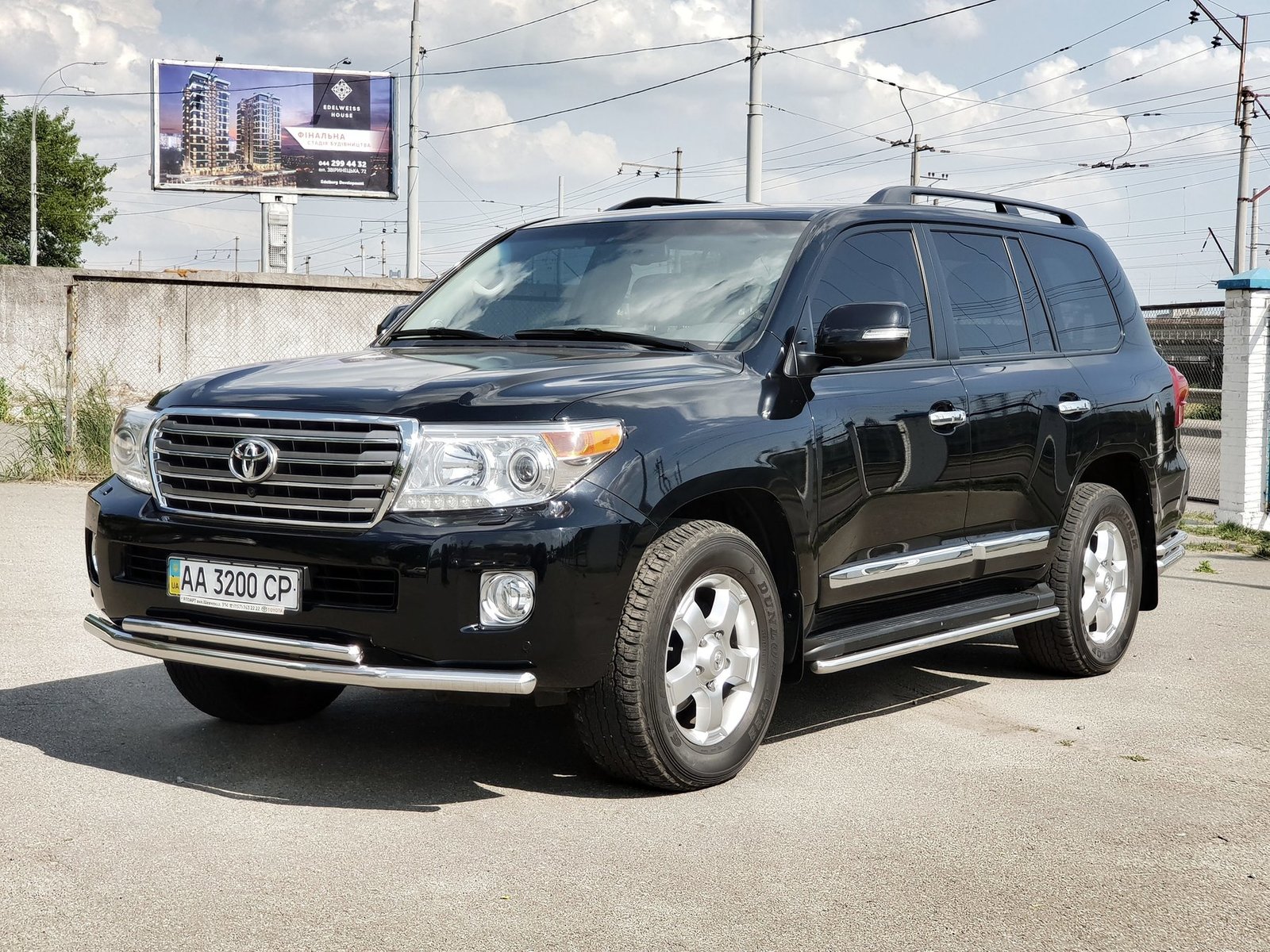 Toyota Land Cruiser 200 PREMIUM , 2013 г. - 46 900 $, Автосалон Вип Авто,  г. Киев